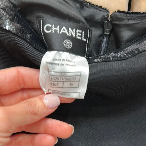 Chanel Black Women's Skirt Suit - Picture 3 of 7